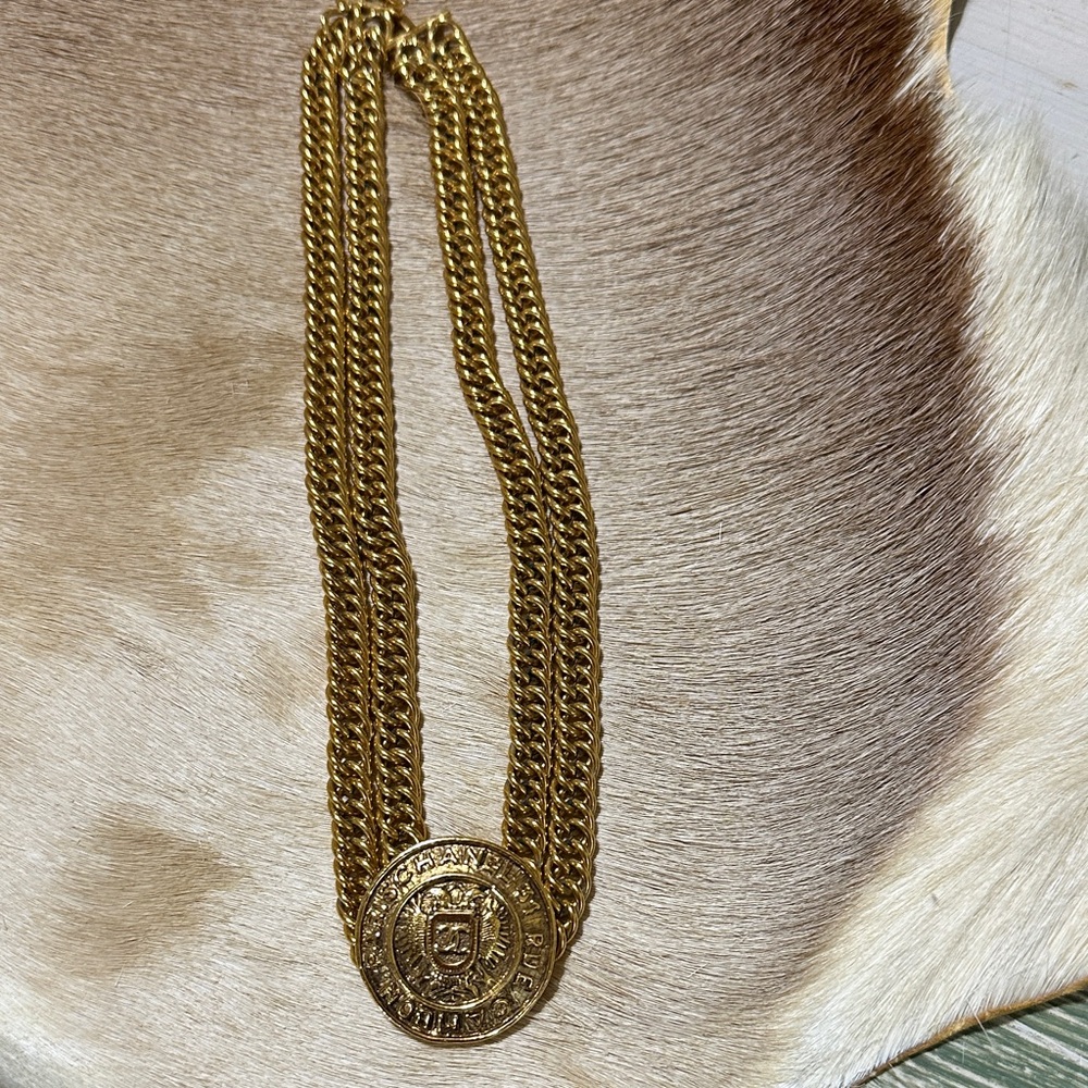 CHANEL Gold Chain Necklace with Medallion
